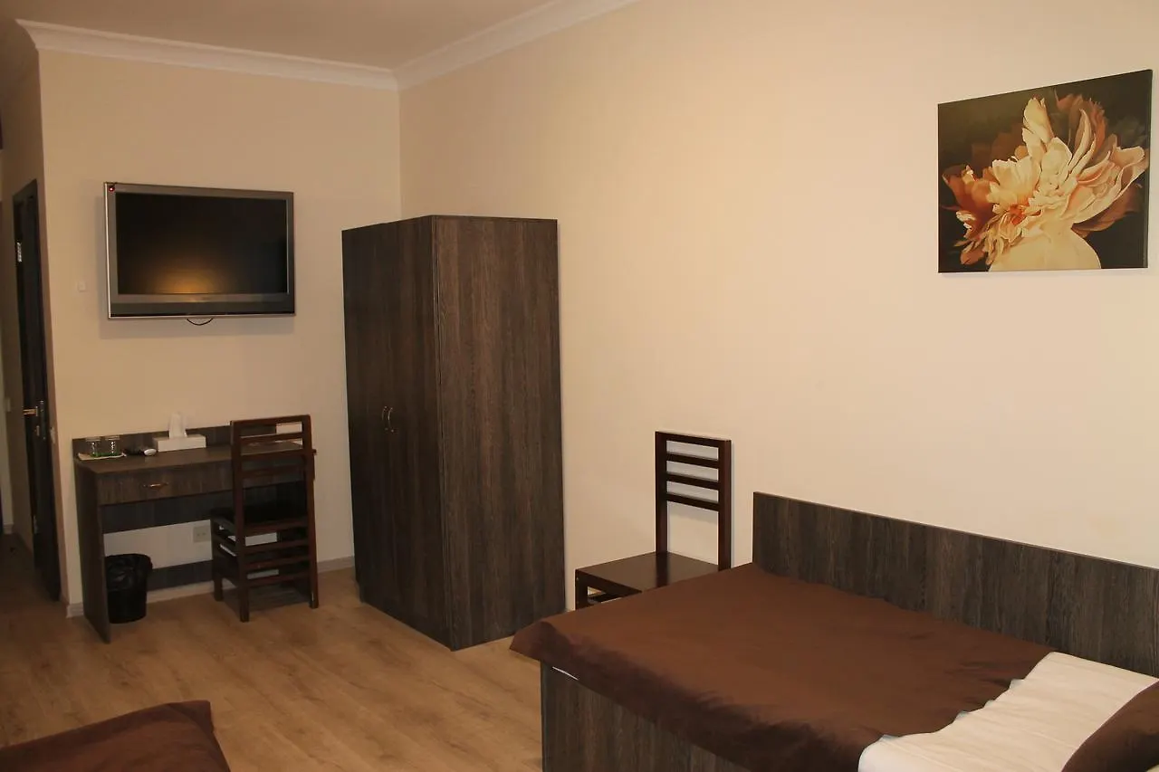 Non-Stop Economy Hotel Boryspil Bed & Breakfast